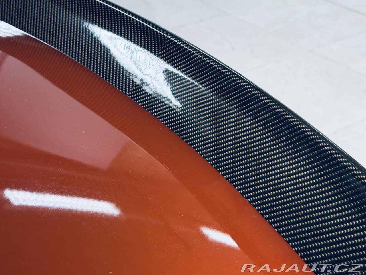 2019 Aston Martin DBS - 15