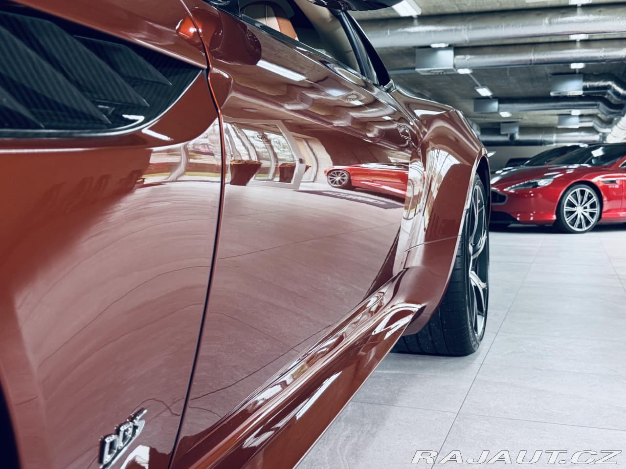 2019 Aston Martin DBS - 19