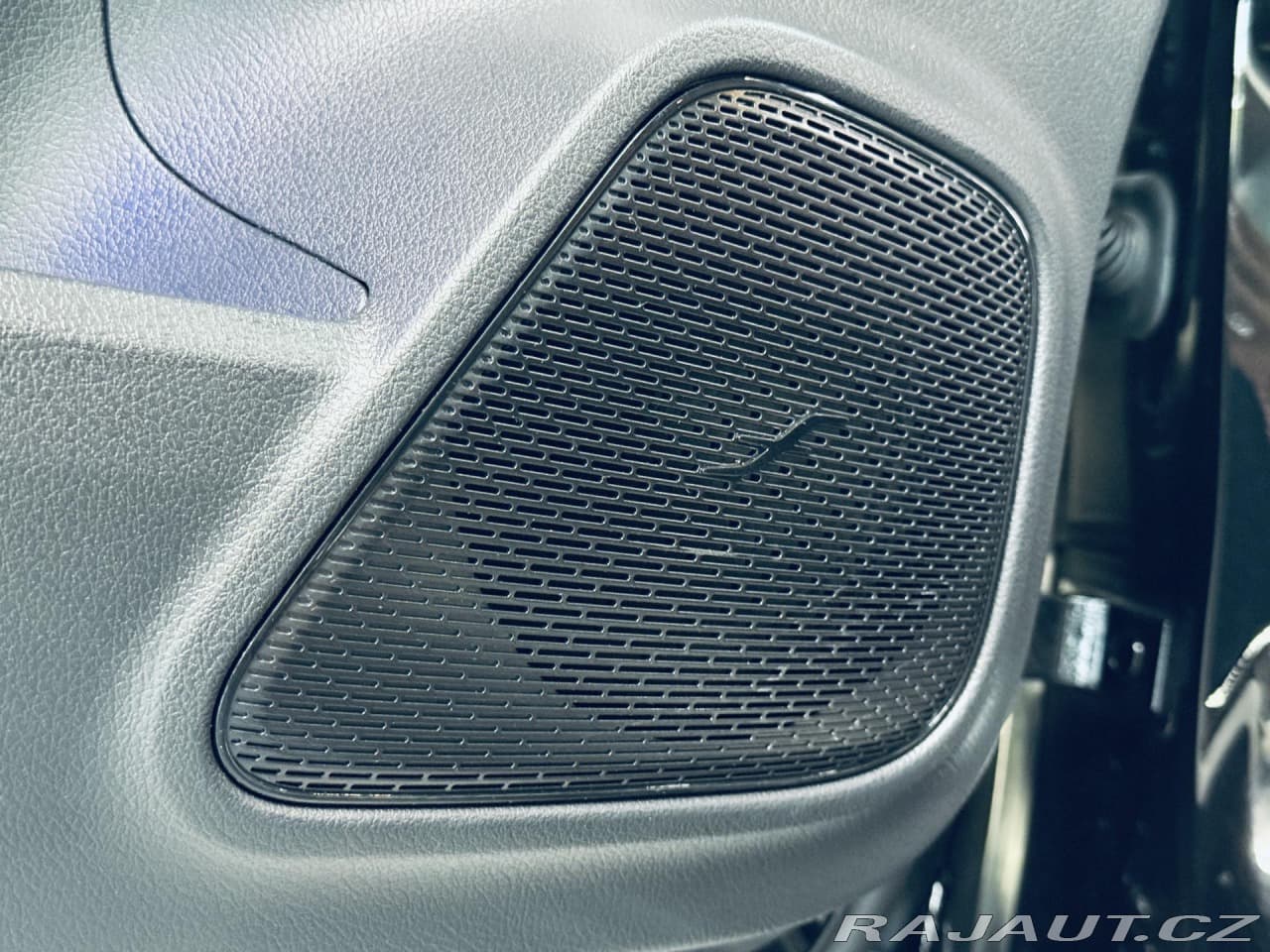 2025 Mercedes-Benz GLA - 17