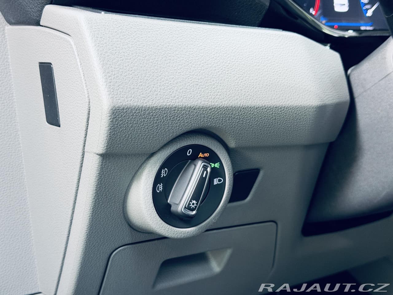2023 Volkswagen CARAVELLE - 16