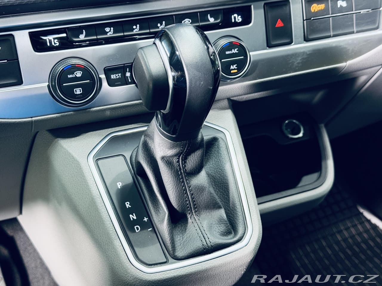 2023 Volkswagen CARAVELLE - 20