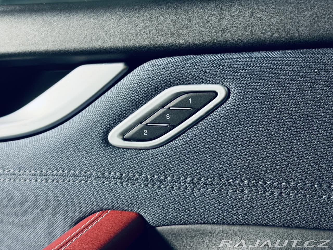 2017 Maserati LEVANTE - 12