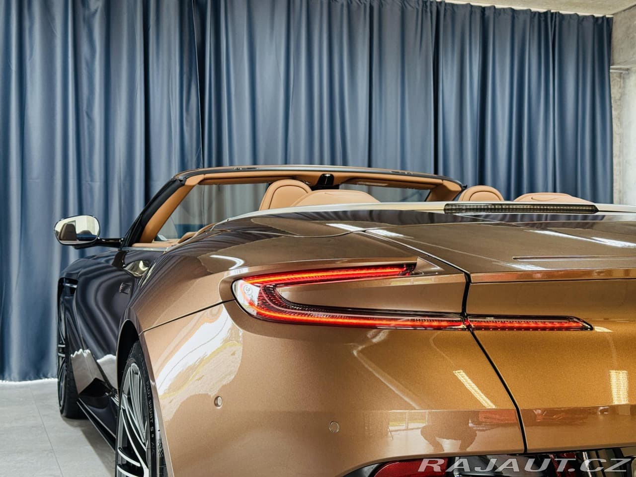 2023 Aston Martin DB12 - 12