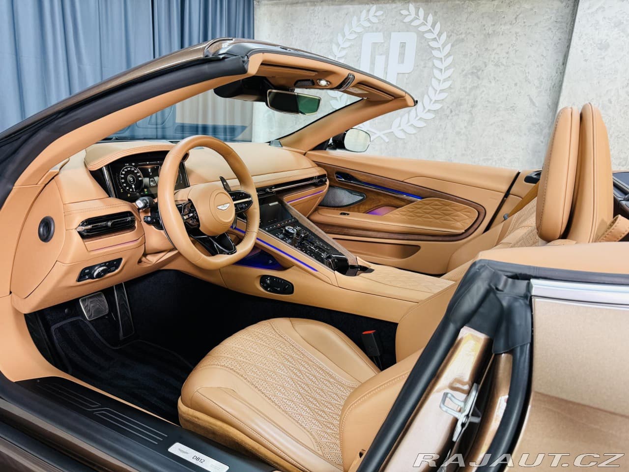 2023 Aston Martin DB12 - 17
