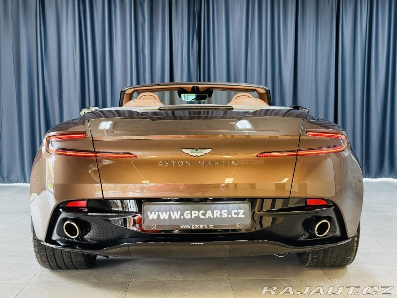 2023 Aston Martin DB12 - 6