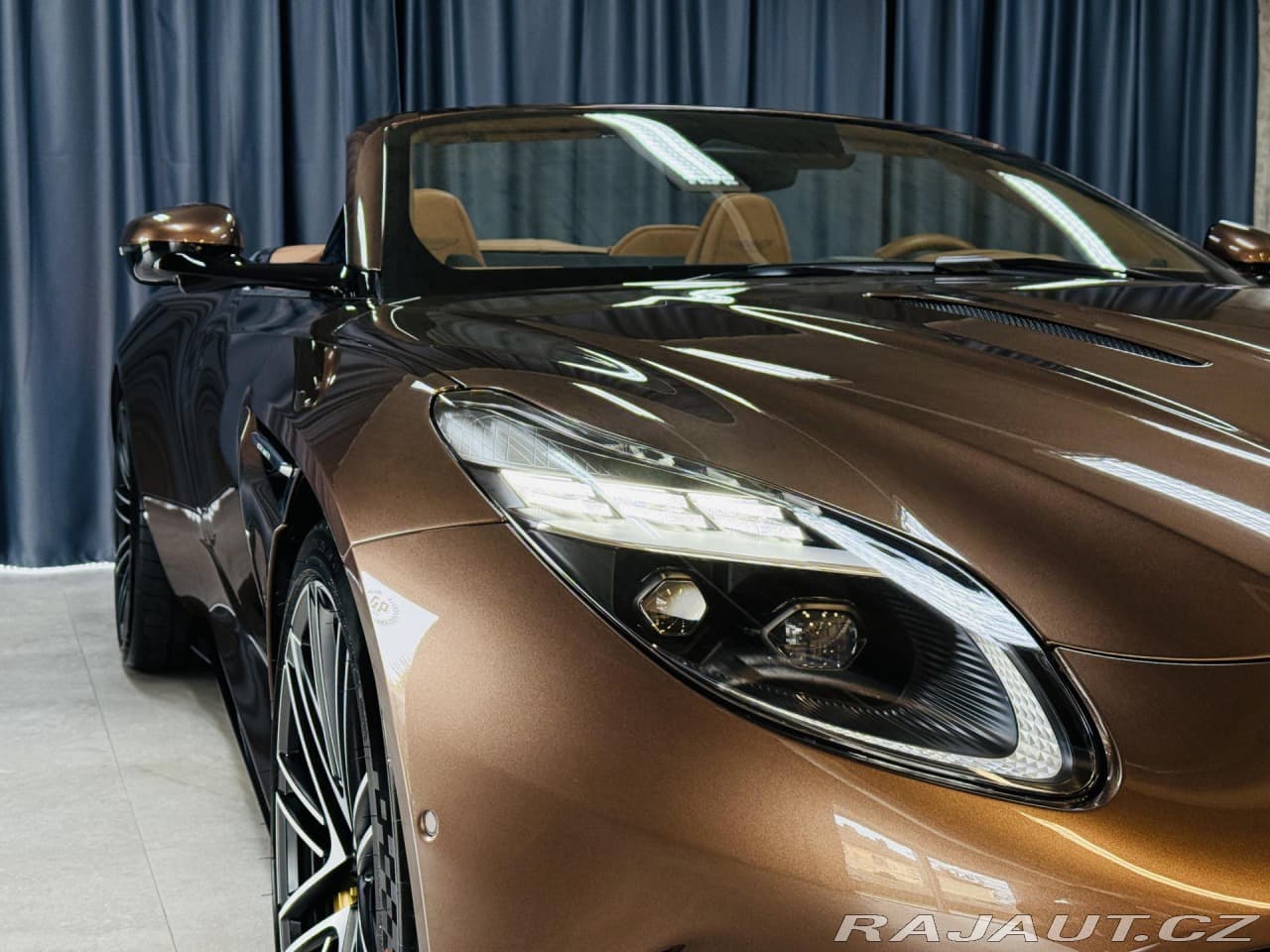 2023 Aston Martin DB12 - 9