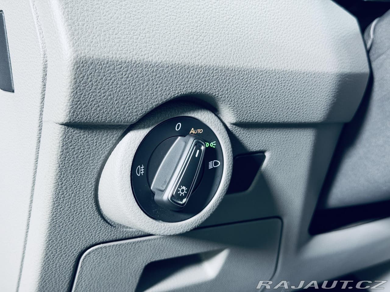 2023 Volkswagen CARAVELLE - 16