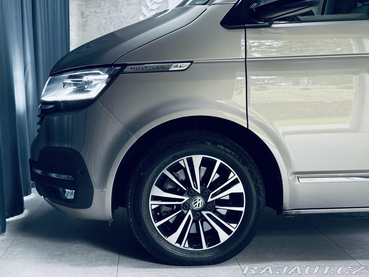 2023 Volkswagen MULTIVAN - 12