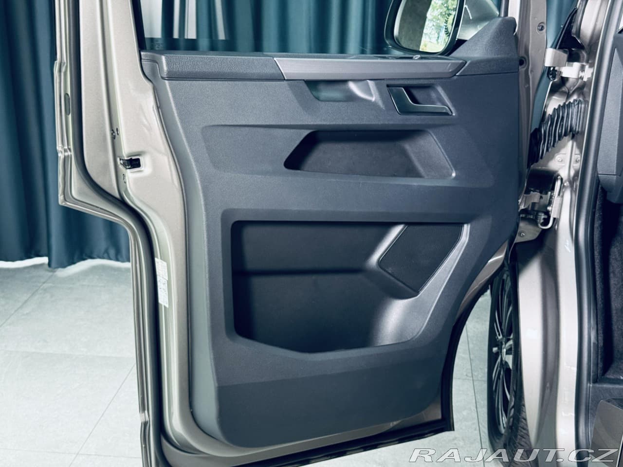 2023 Volkswagen MULTIVAN - 13
