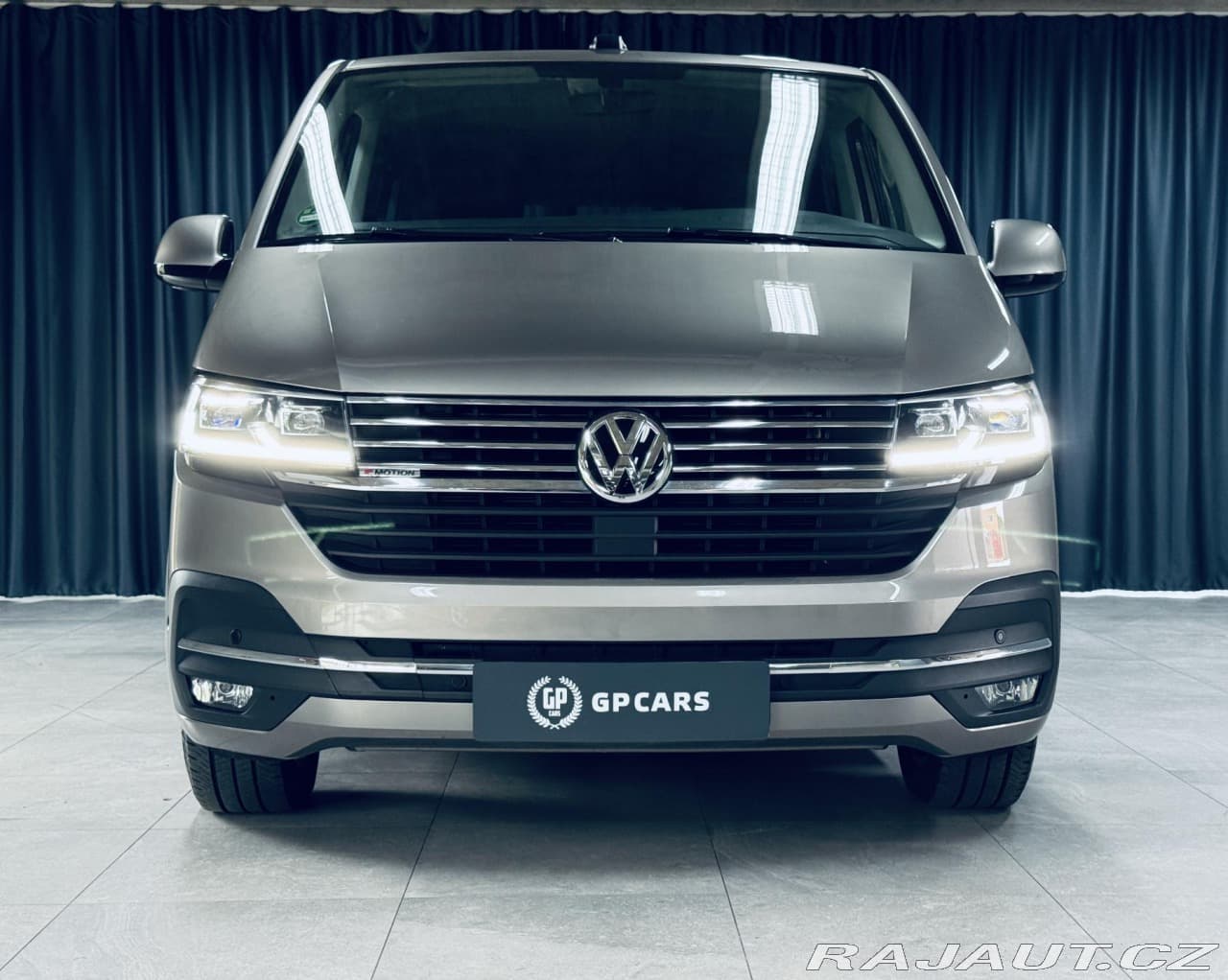 2023 Volkswagen MULTIVAN - 2