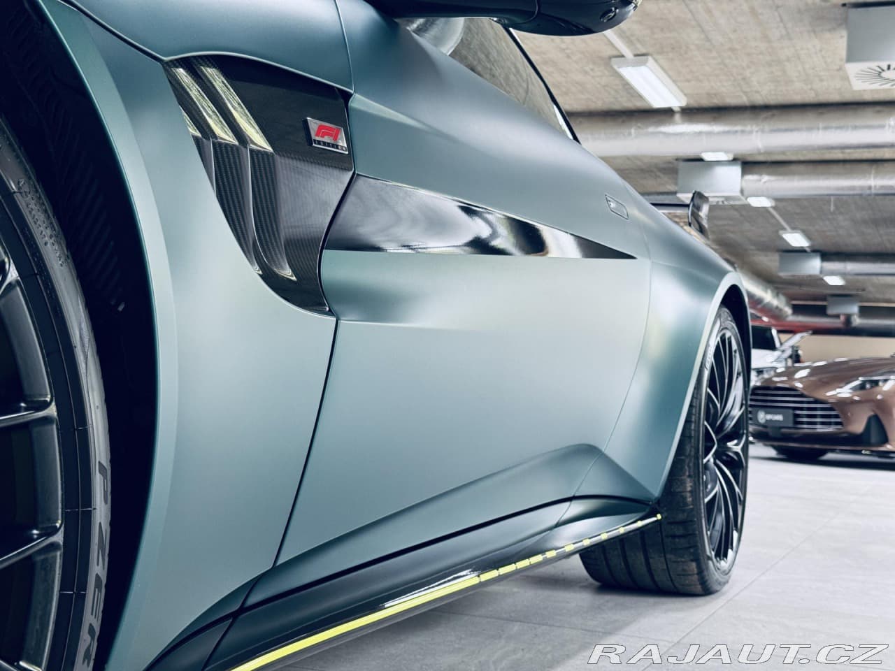 2022 Aston Martin V8 VANTAGE - 19
