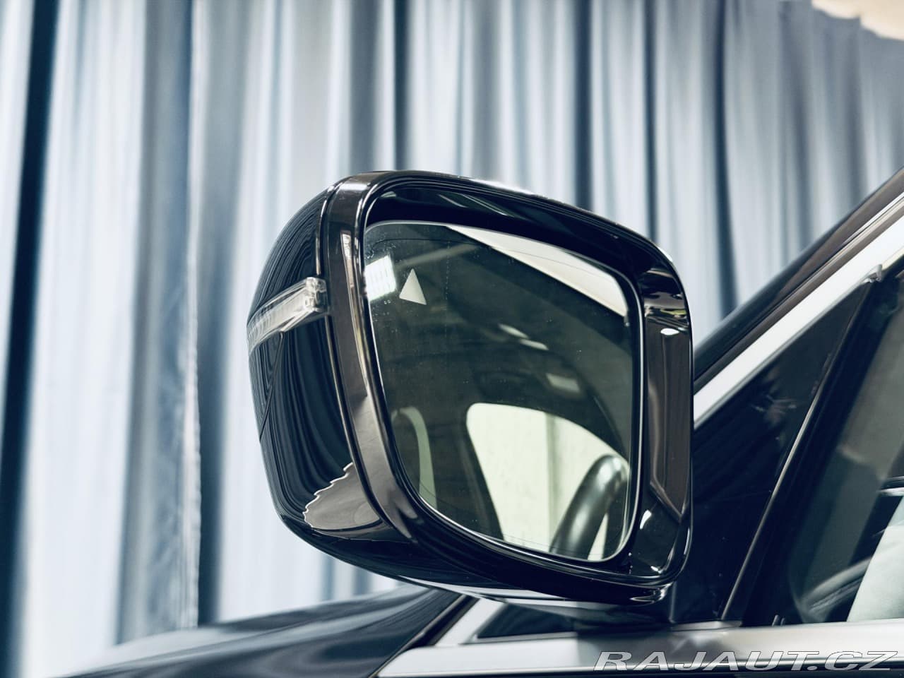 2023 BMW 3-SERIES - 11