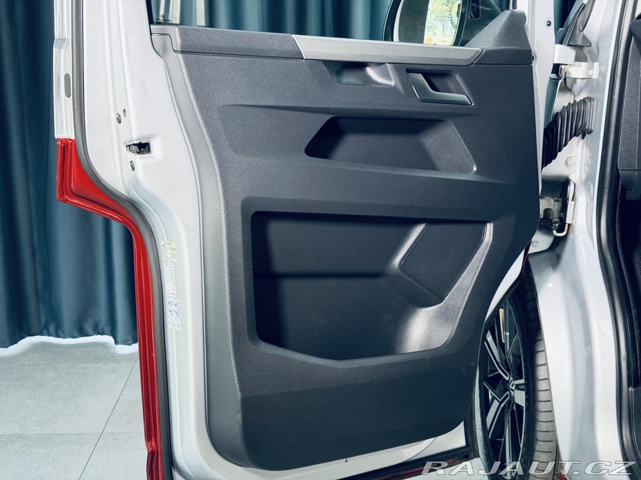 2021 Volkswagen MULTIVAN - 16