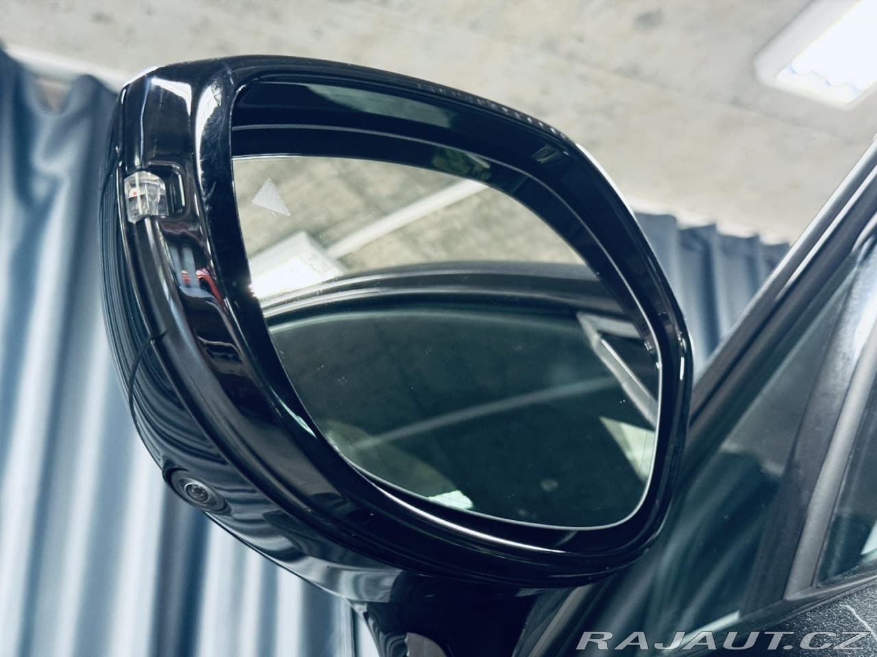2021 Aston Martin DBX - 14