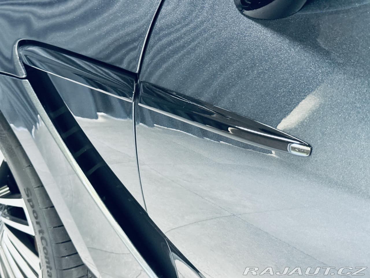 2021 Aston Martin DBX - 15