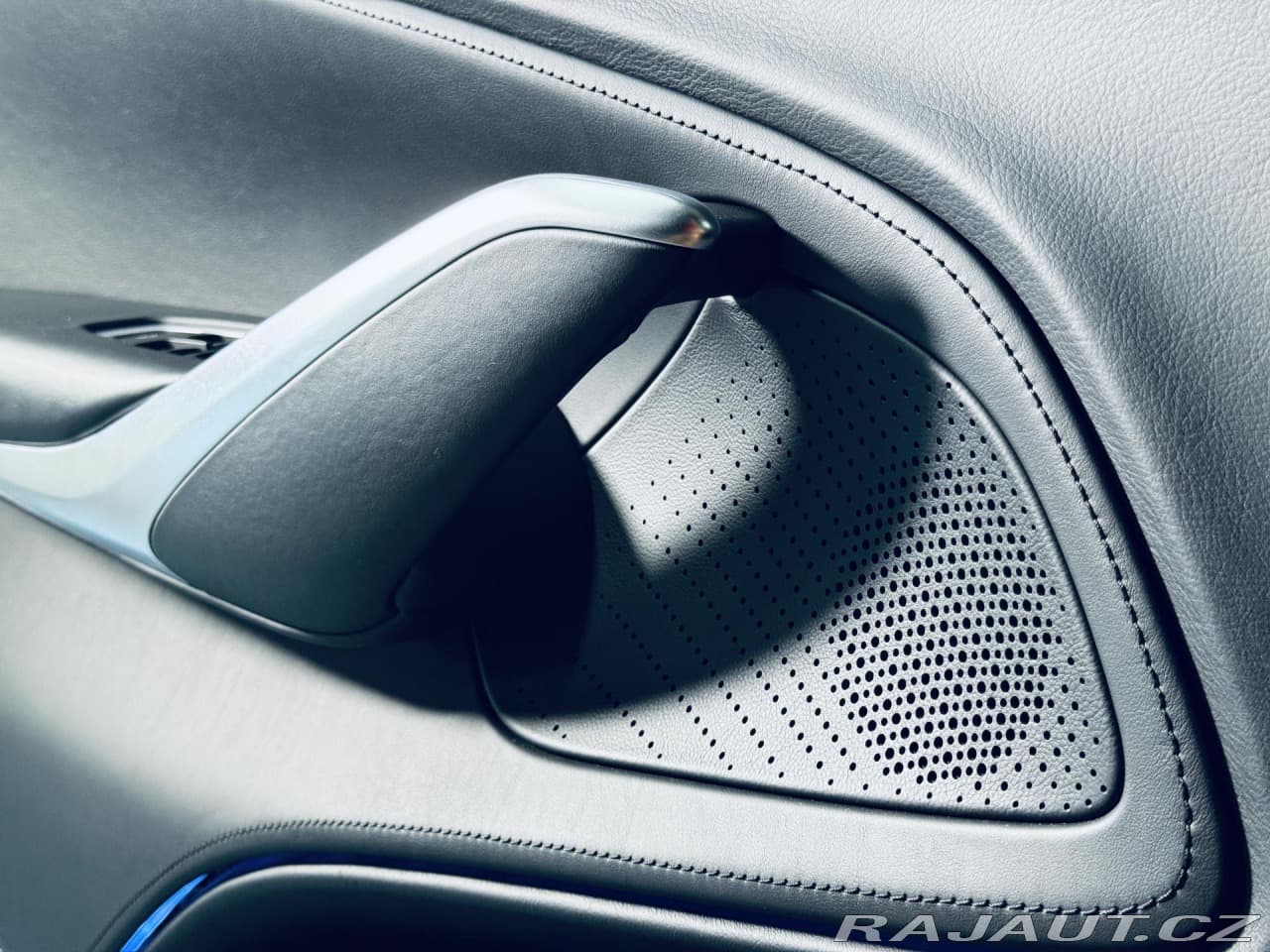 2021 Aston Martin DBX - 17
