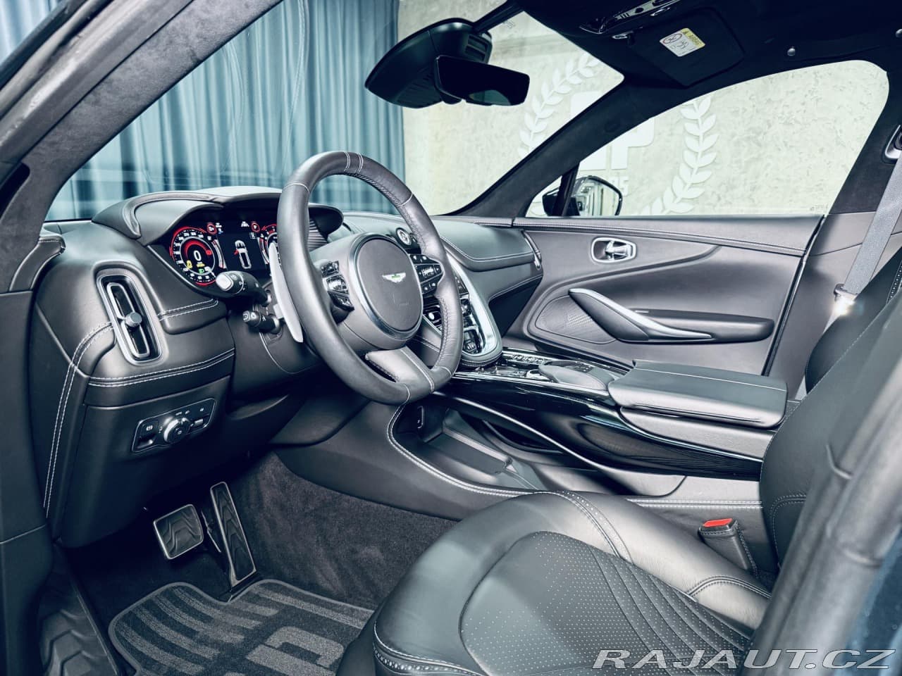 2021 Aston Martin DBX - 19
