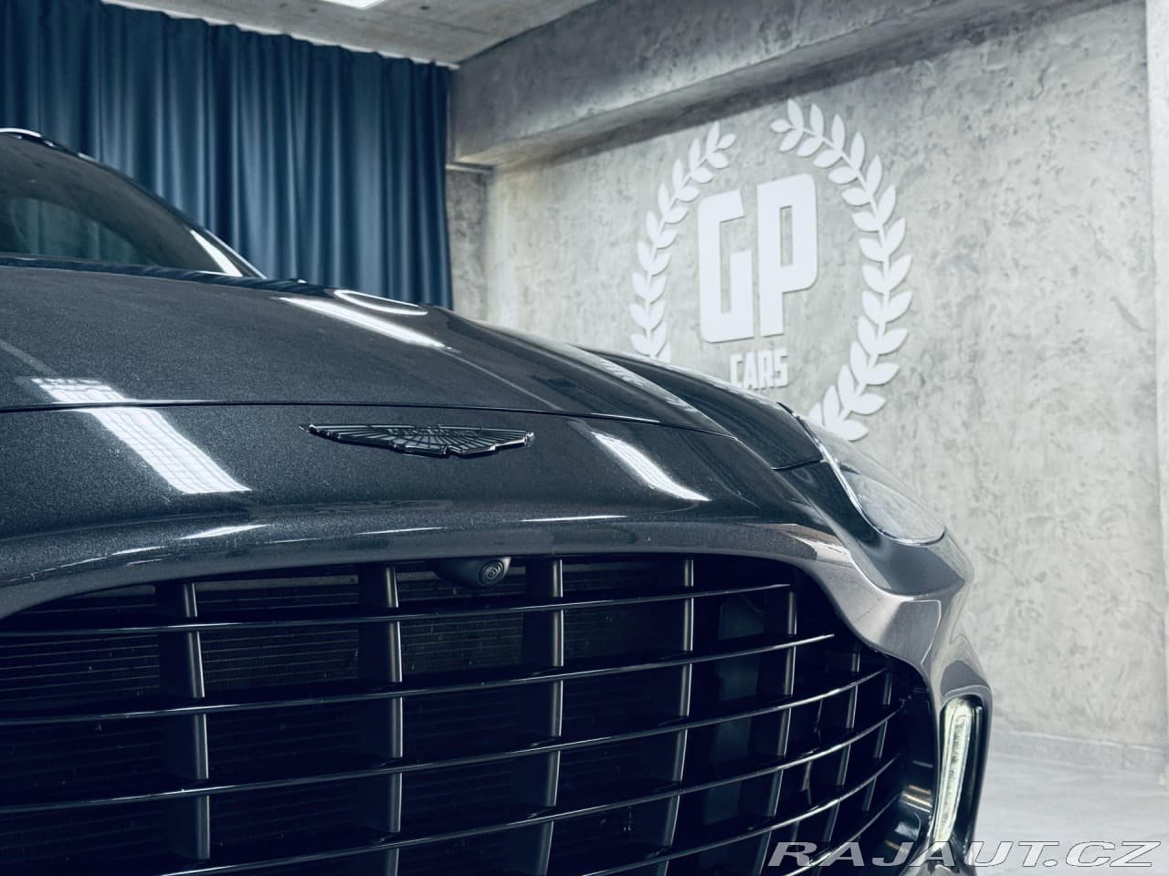 2021 Aston Martin DBX - 5