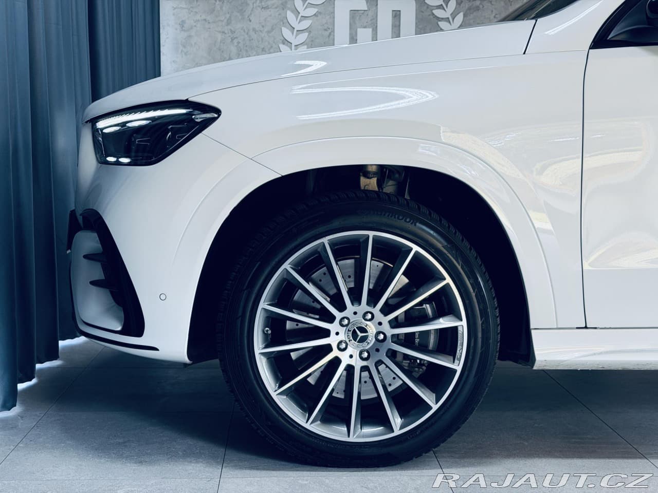 2025 Mercedes-Benz GLE - 12