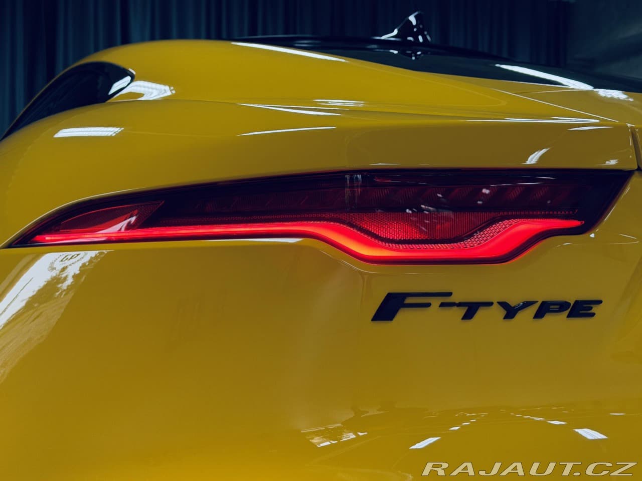 2021 Jaguar F-TYPE - 11