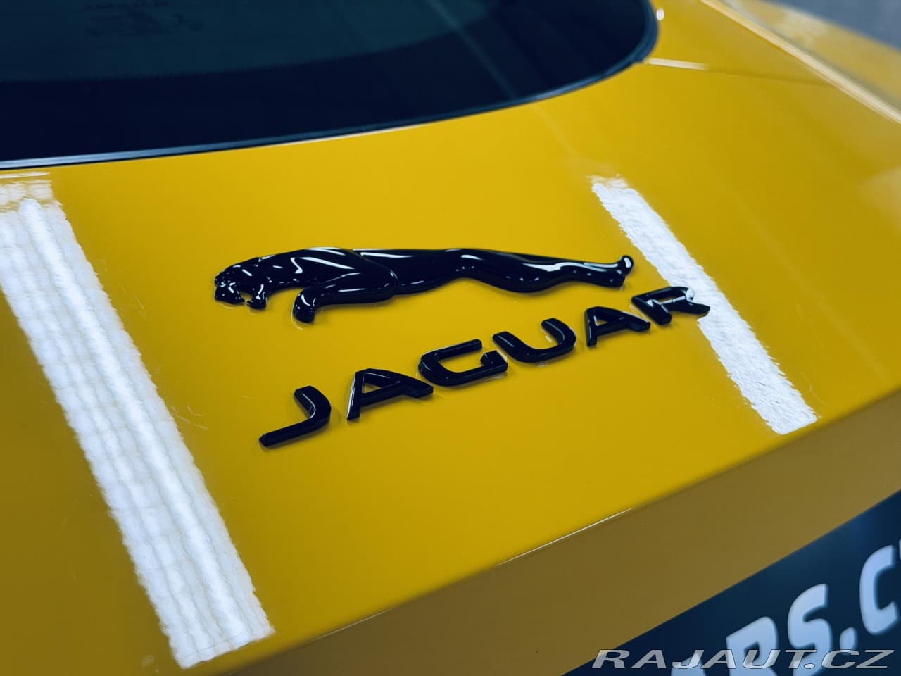 2021 Jaguar F-TYPE - 12