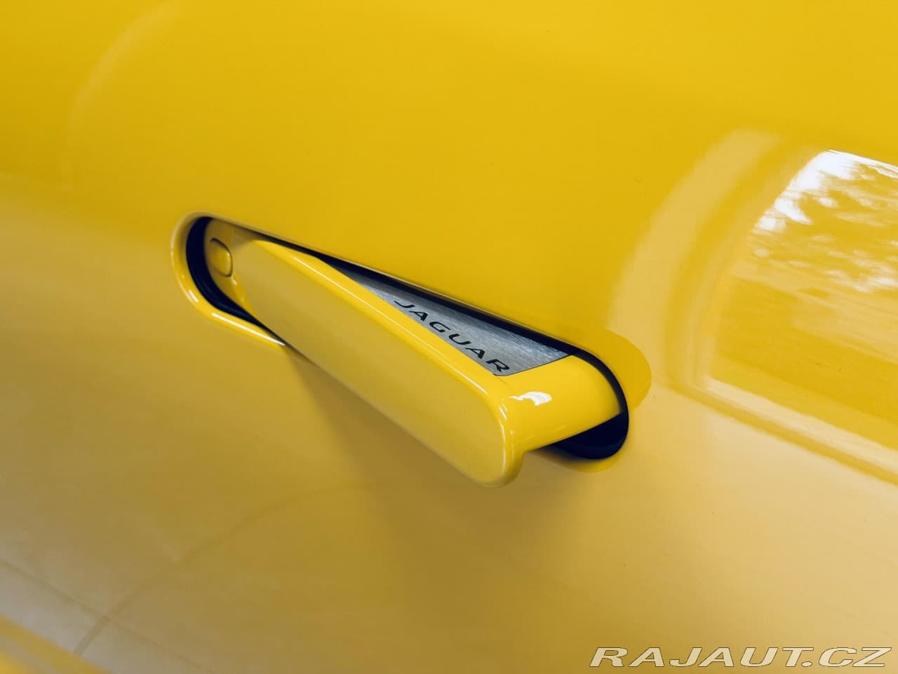 2021 Jaguar F-TYPE - 16