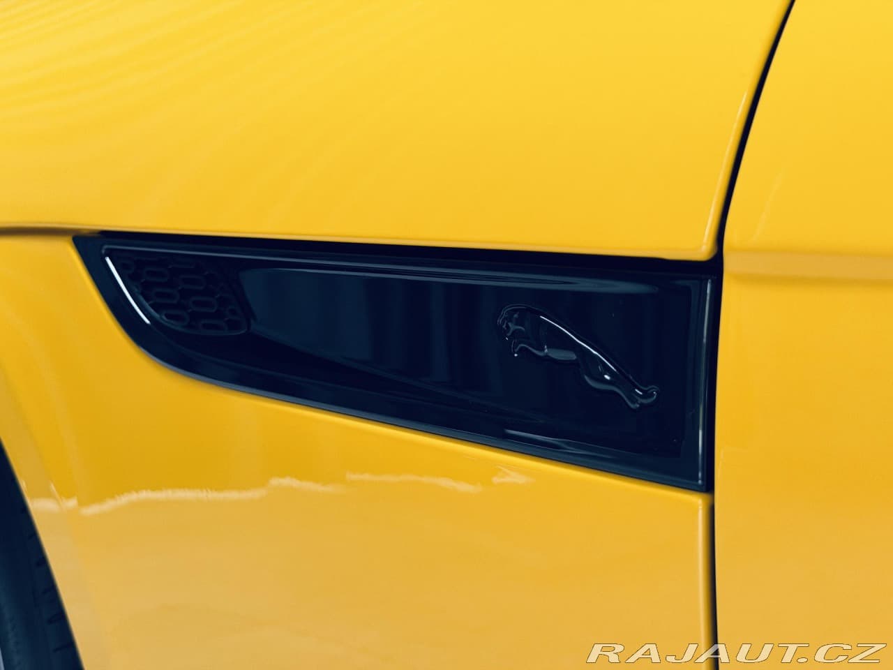 2021 Jaguar F-TYPE - 18