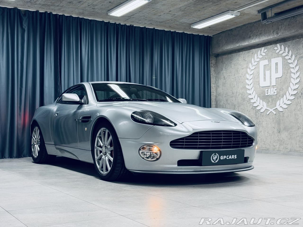 2004 Aston Martin VANQUISH