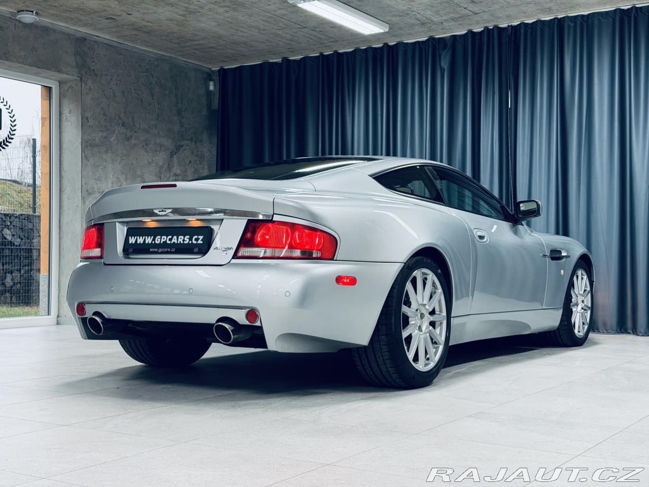 2004 Aston Martin VANQUISH - 10