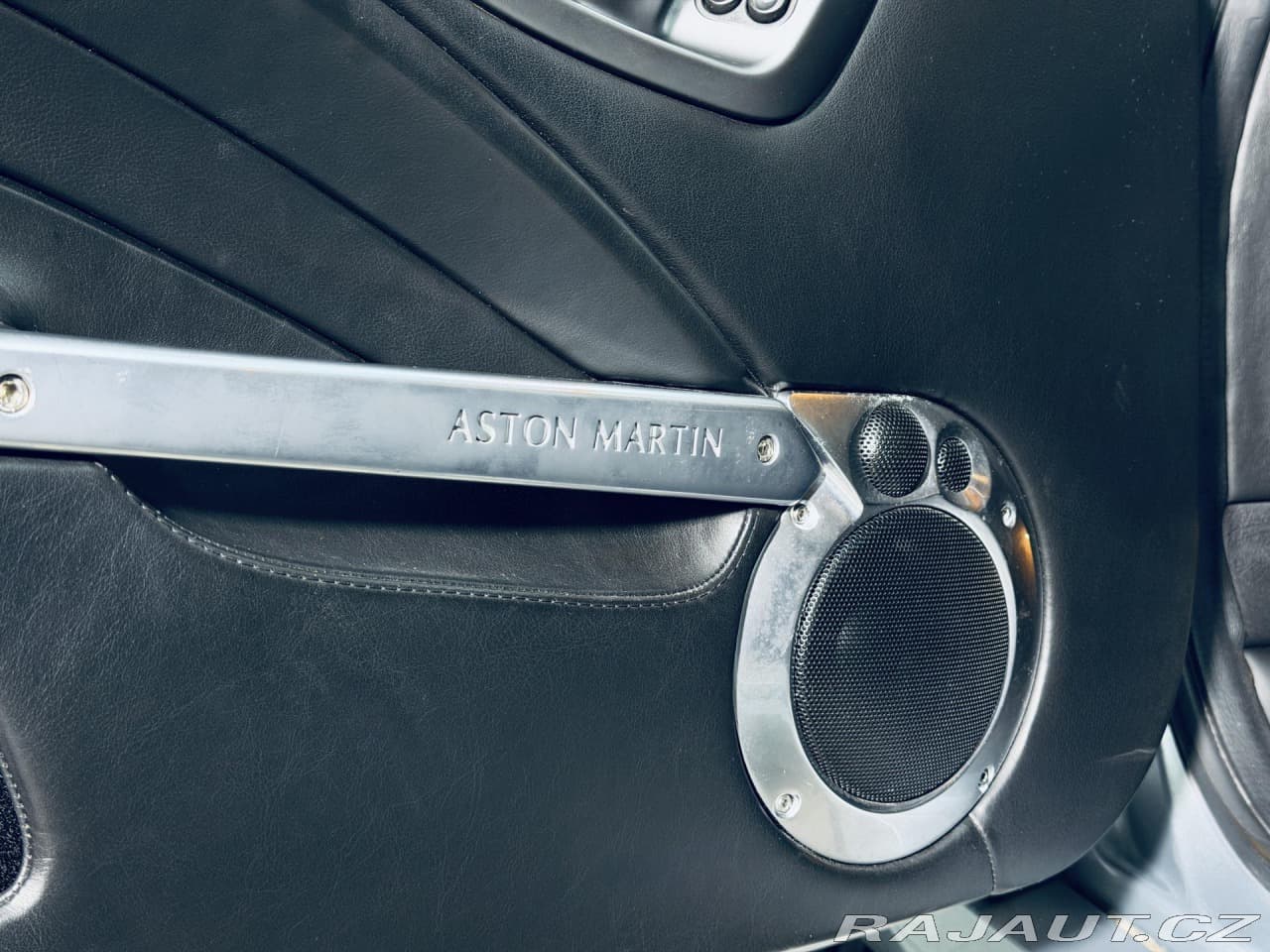 2004 Aston Martin VANQUISH - 18