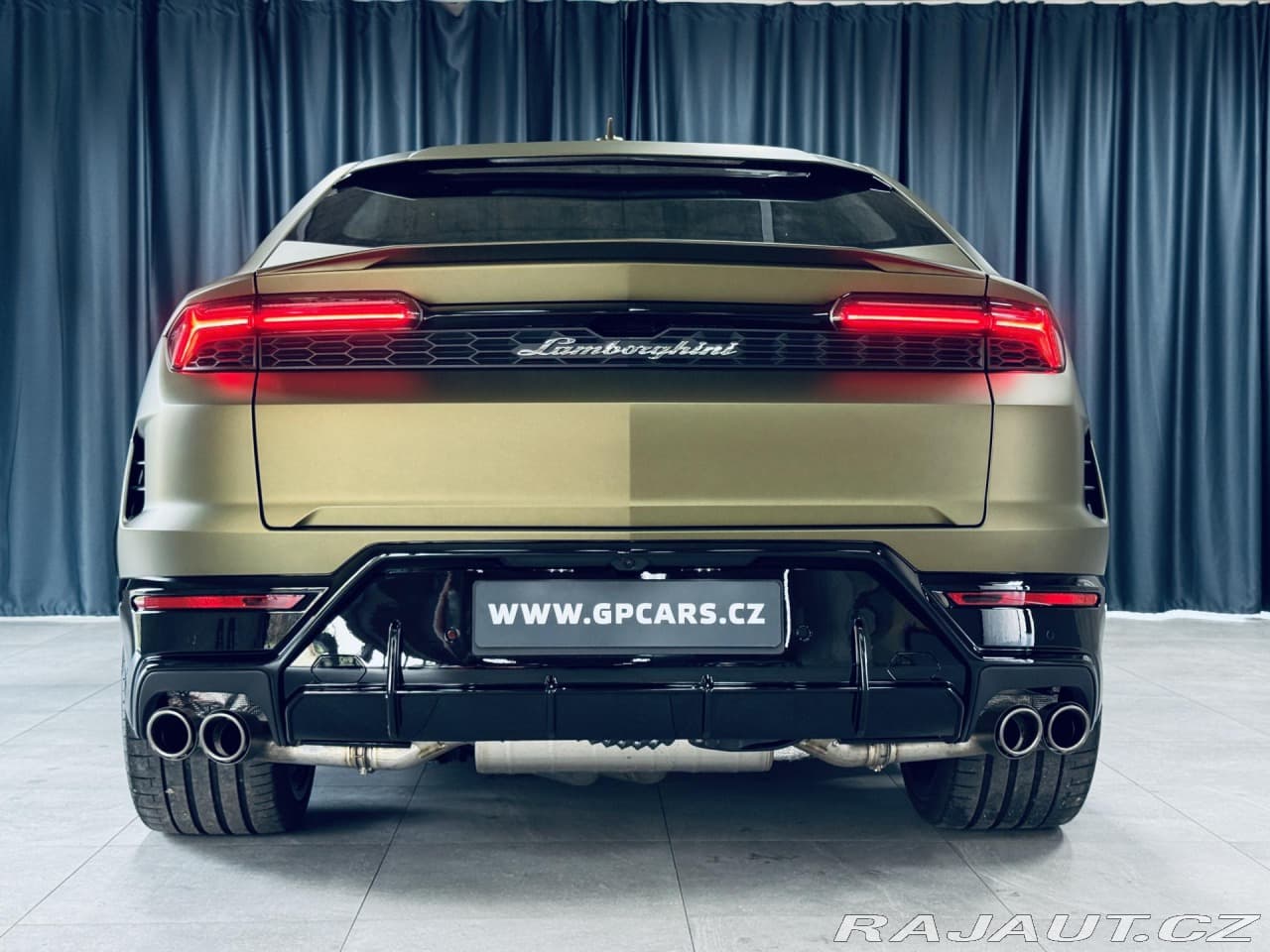 2025 Lamborghini URUS - 10