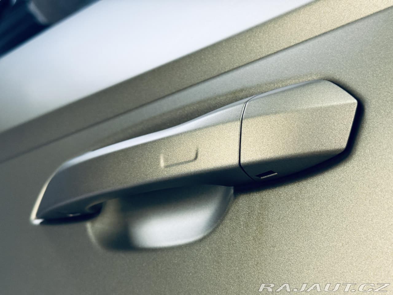 2025 Lamborghini URUS - 16