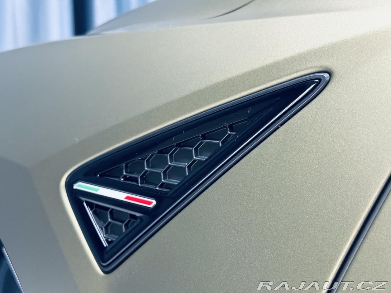 2025 Lamborghini URUS - 18