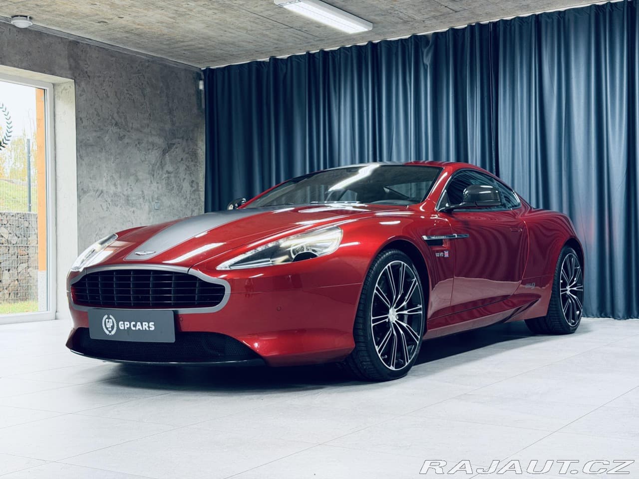 2013 Aston Martin DB9 - 3