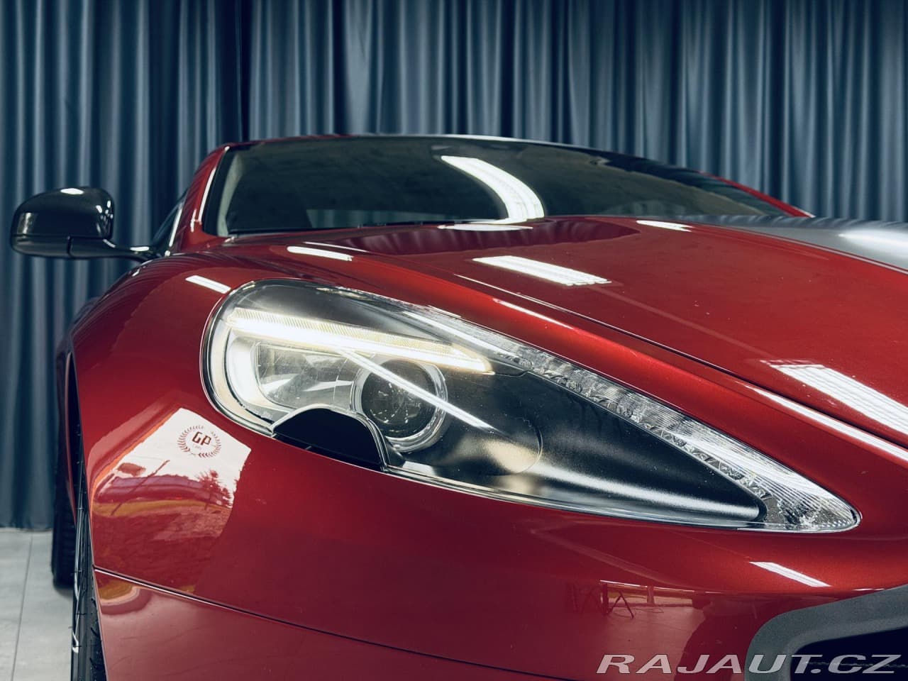 2013 Aston Martin DB9 - 4