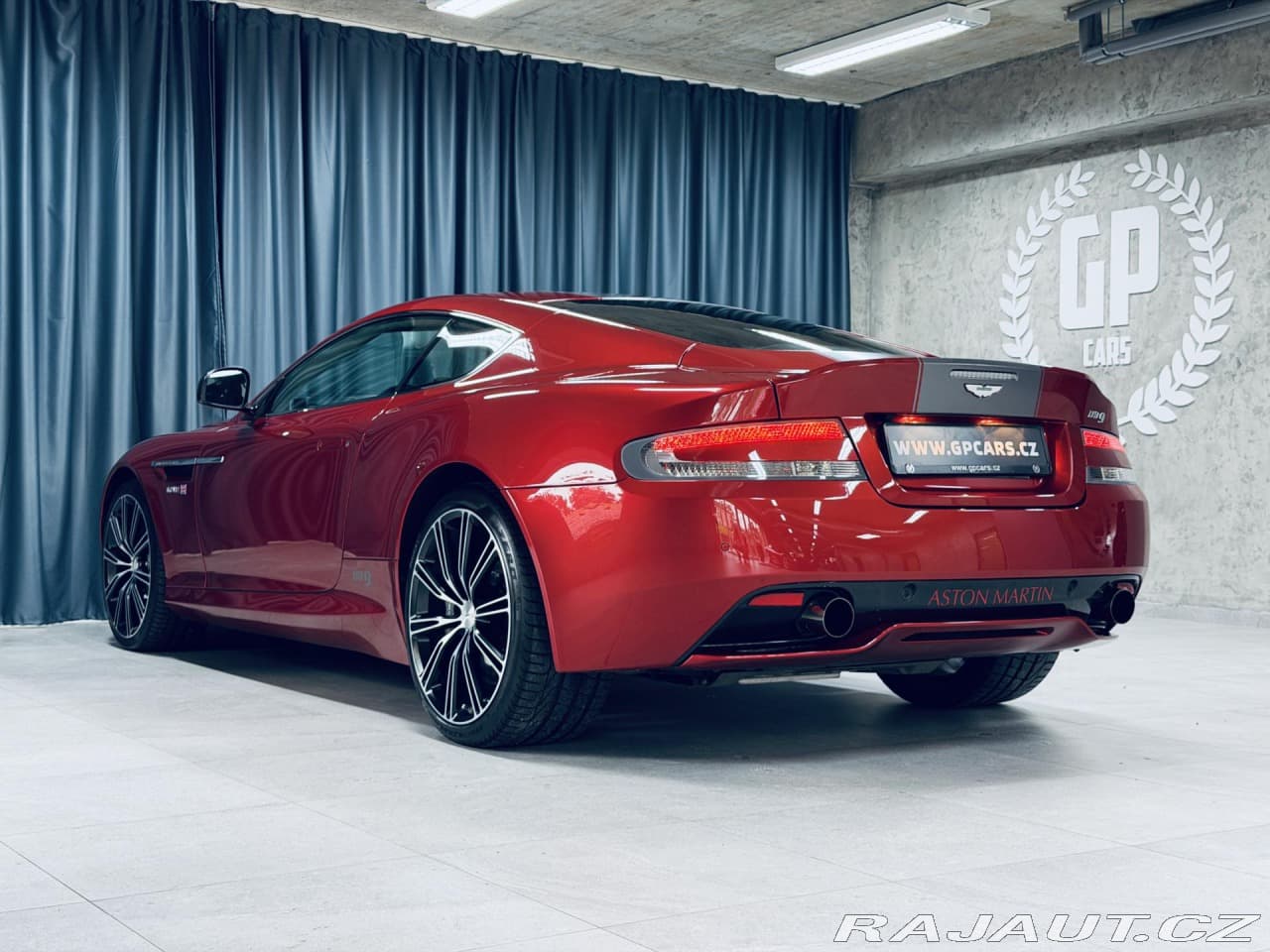 2013 Aston Martin DB9 - 8