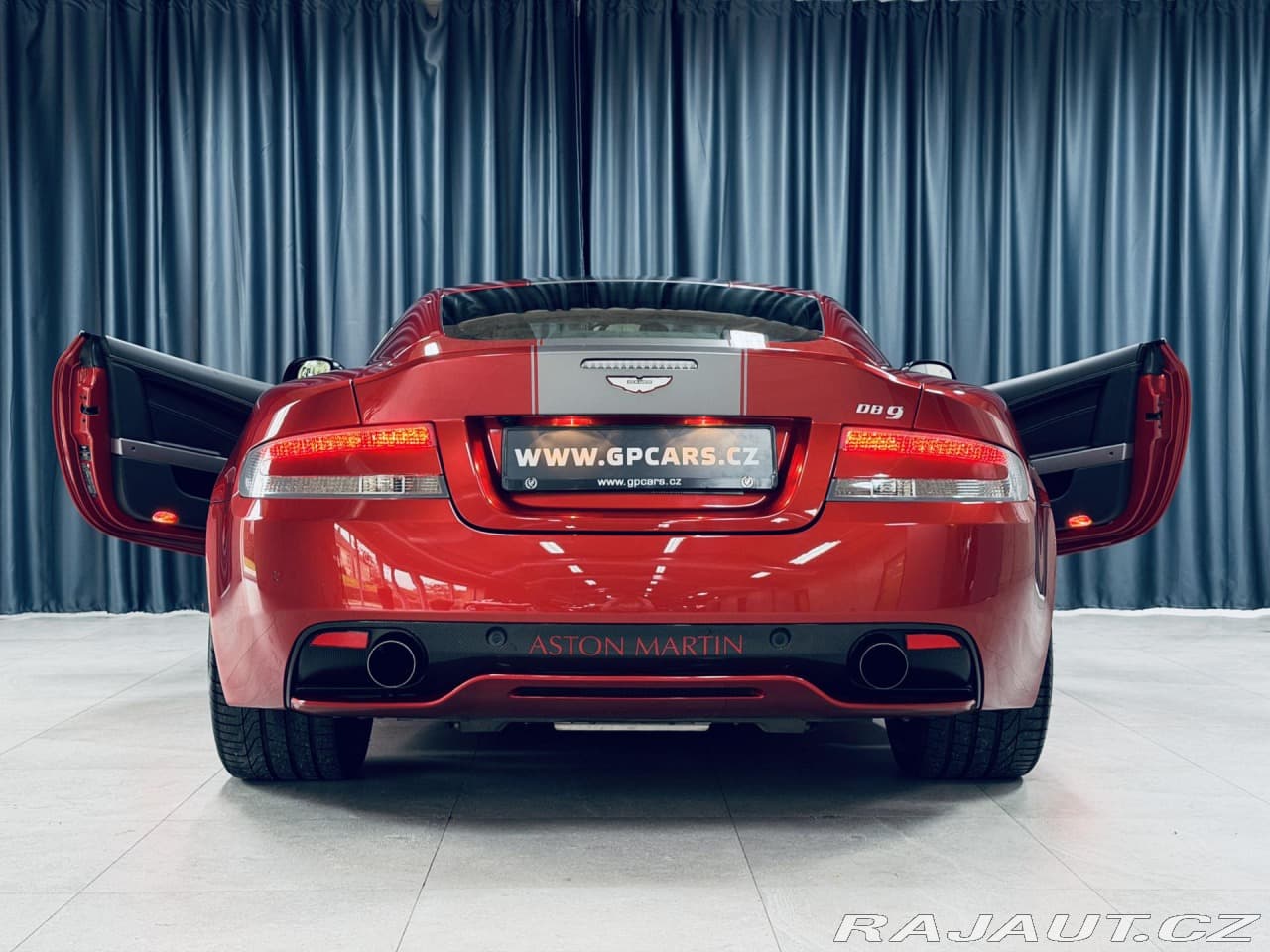 2013 Aston Martin DB9 - 9