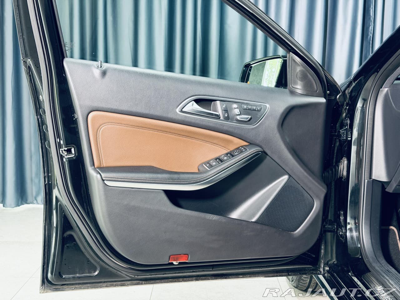 2016 Mercedes-Benz A-CLASS - 12