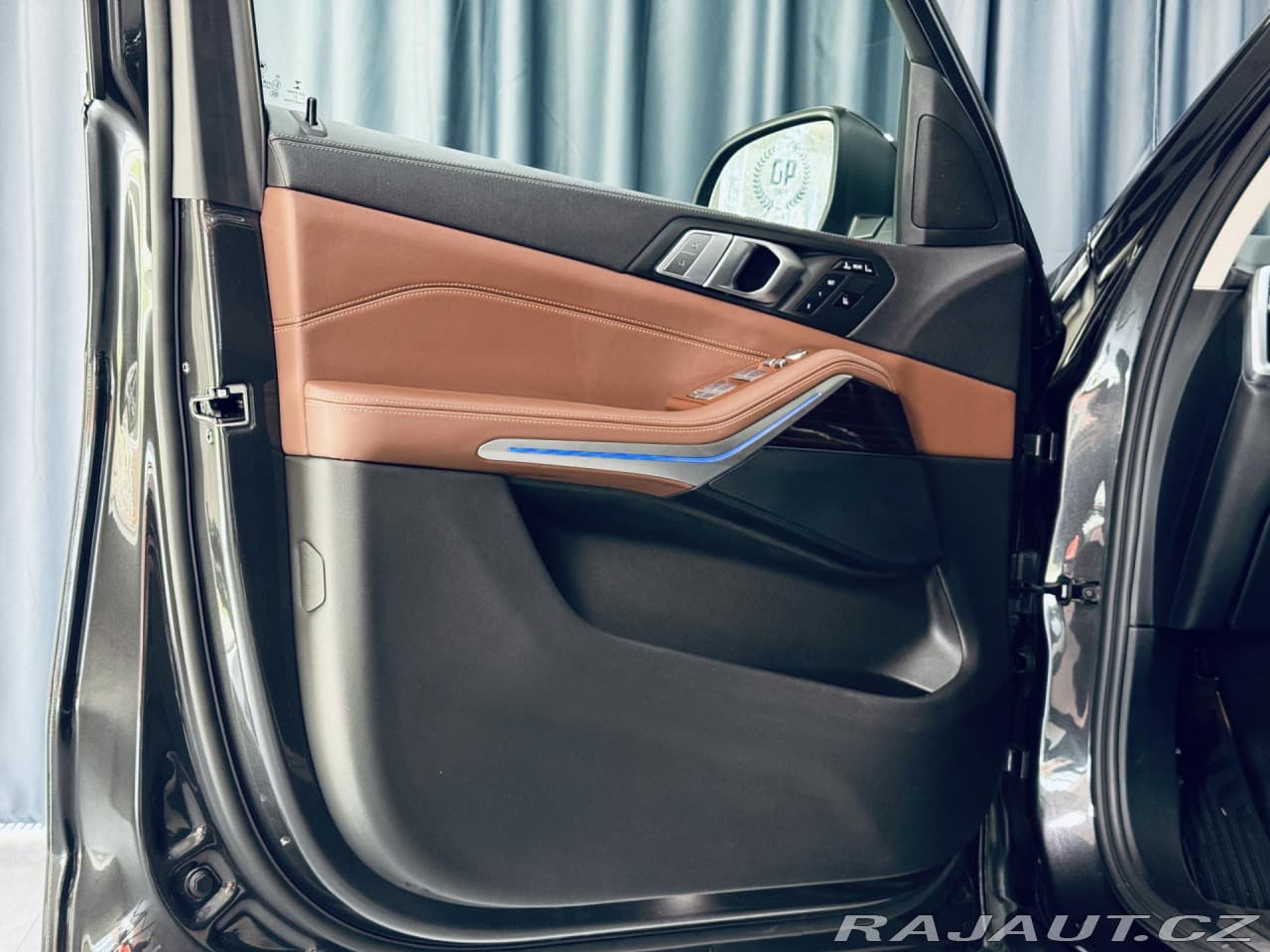 2021 BMW X7 - 25