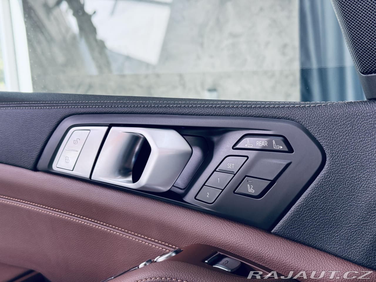 2021 BMW X7 - 27