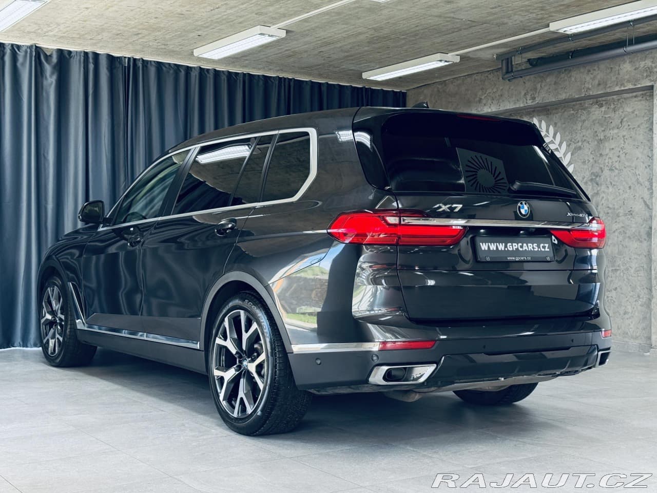 2021 BMW X7 - 7