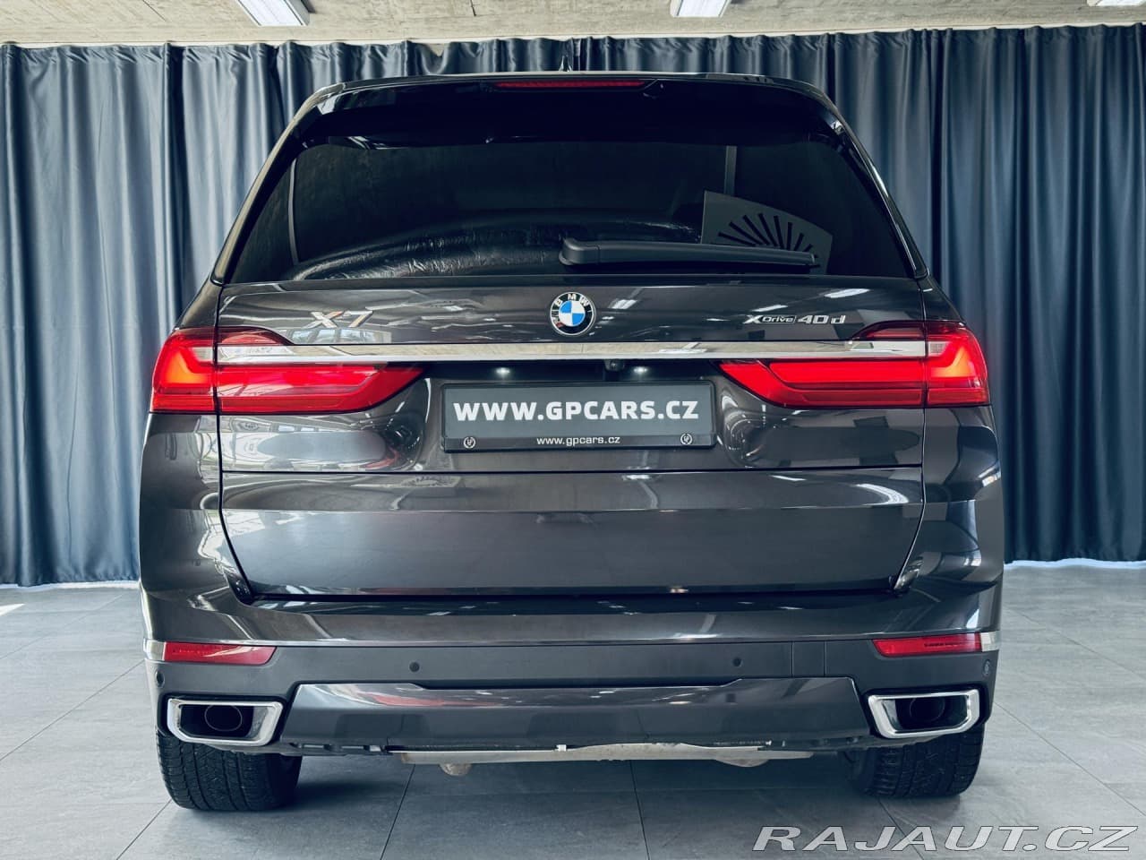 2021 BMW X7 - 9