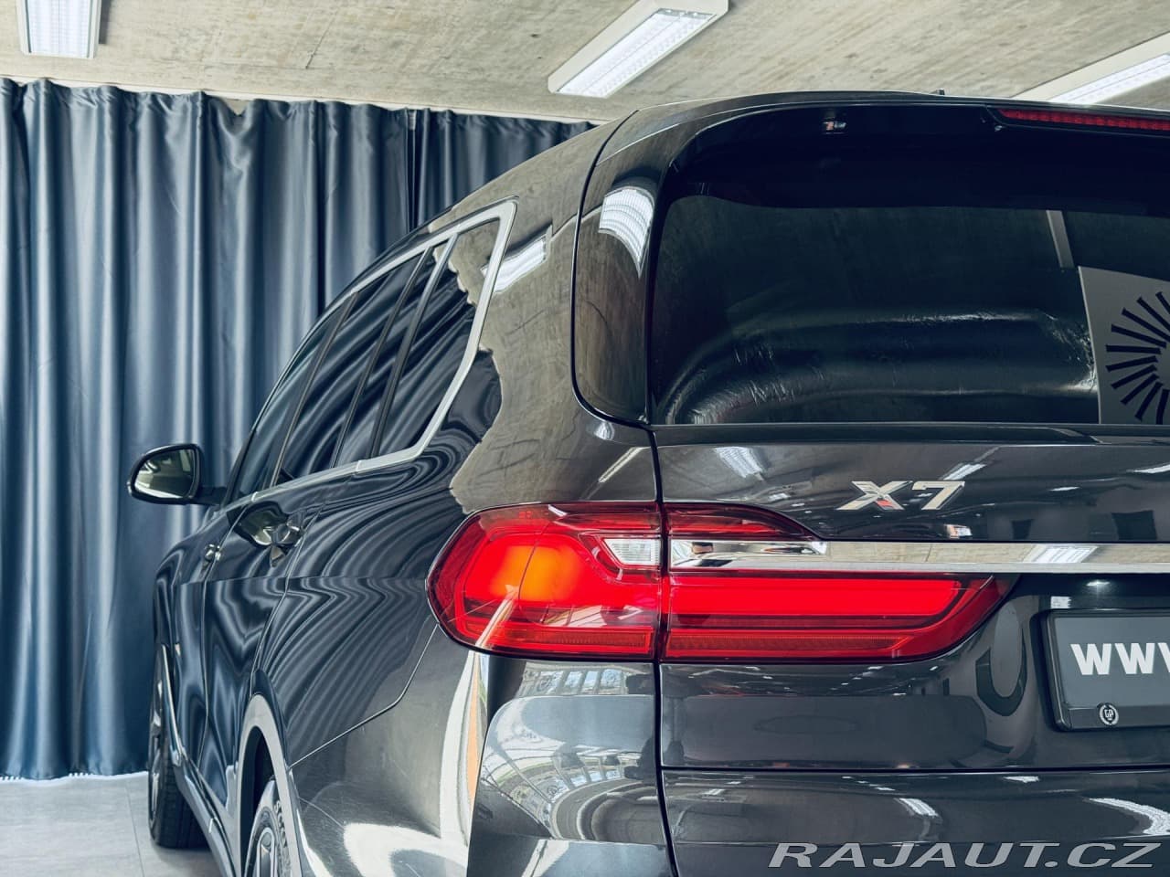 2021 BMW X7 - 17