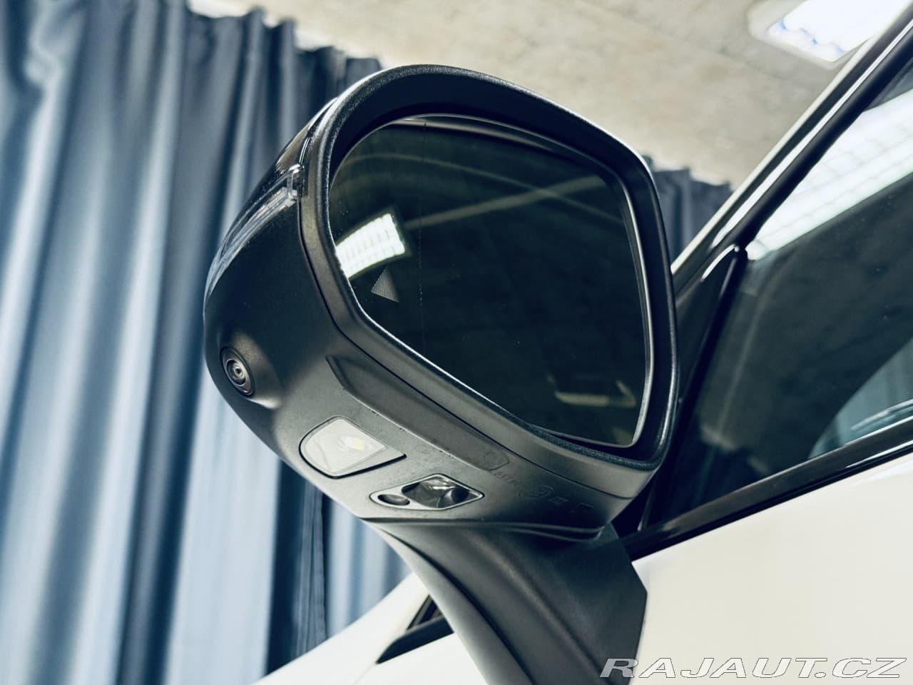 2024 Mercedes-Benz GLC - 11