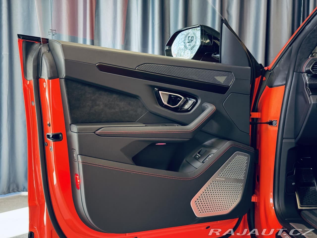 2023 Lamborghini URUS - 12