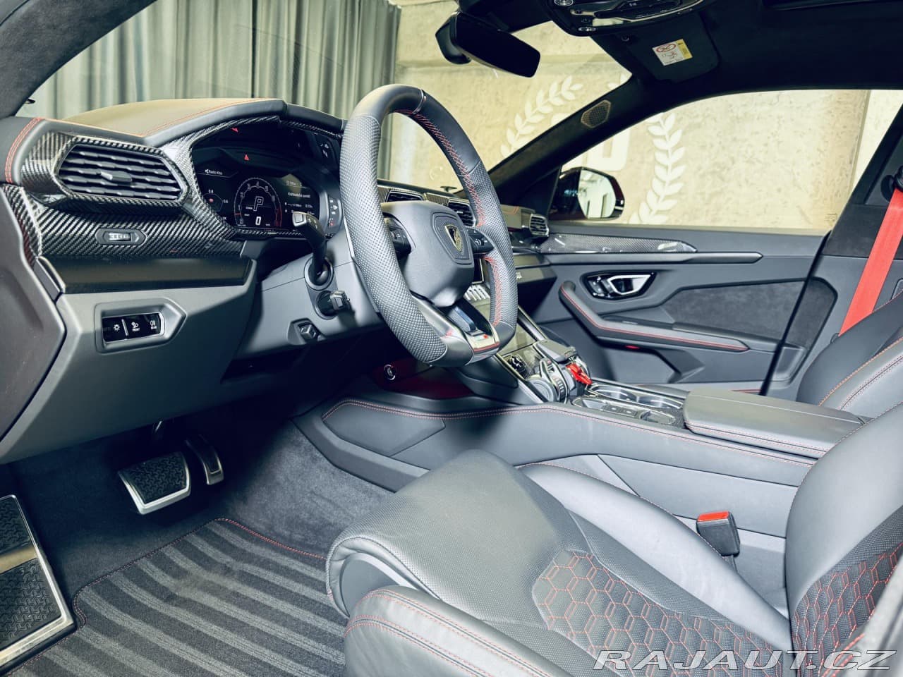 2023 Lamborghini URUS - 17