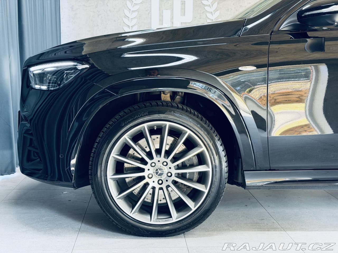 2025 Mercedes-Benz GLE - 12