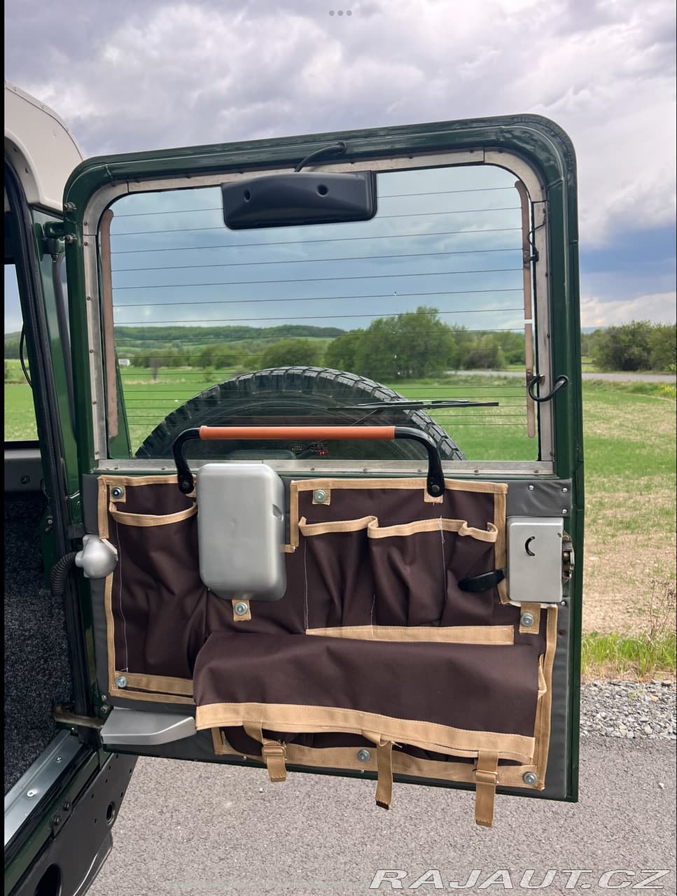 2001 Land Rover DEFENDER - 11
