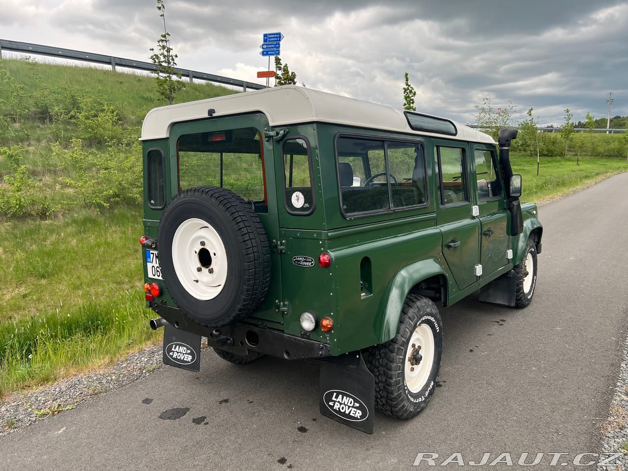 2001 Land Rover DEFENDER - 4