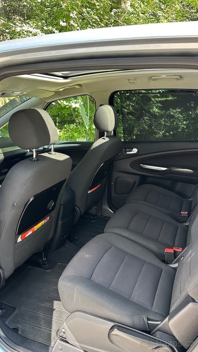 2012 Ford S-MAX - 5